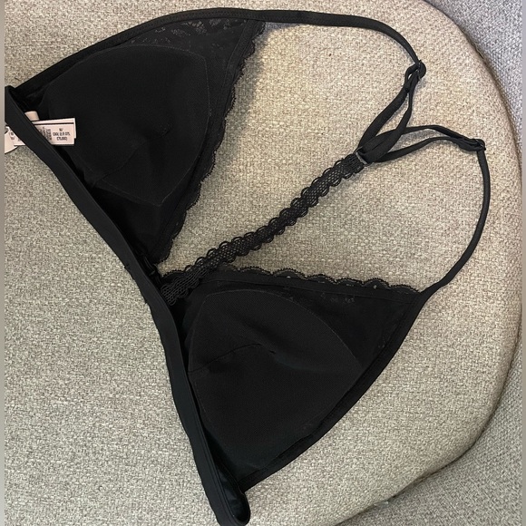 VICTORIA’S SECRET-Black Bralette Size medium - Picture 2 of 3